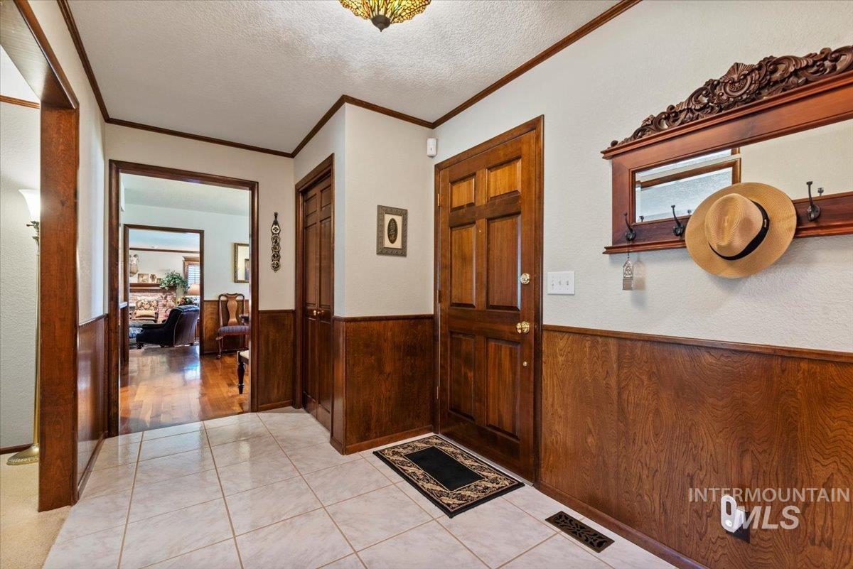 818 Winther Blvd, Nampa, Idaho 83651, 5 Bedrooms, 3 Bathrooms, Residential For Sale, Price $875,000,MLS 98994501
