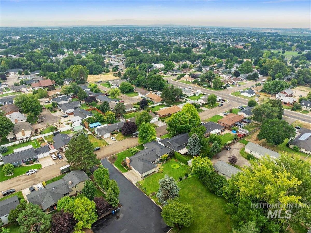 818 Winther Blvd, Nampa, Idaho 83651, 5 Bedrooms, 3 Bathrooms, Residential For Sale, Price $875,000, 98994501
