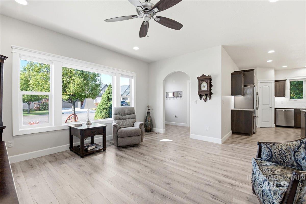 1400 E Summerplace St, Meridian, Idaho 83646, 3 Bedrooms, 2 Bathrooms, Residential For Sale, Price $499,900, 98994503
