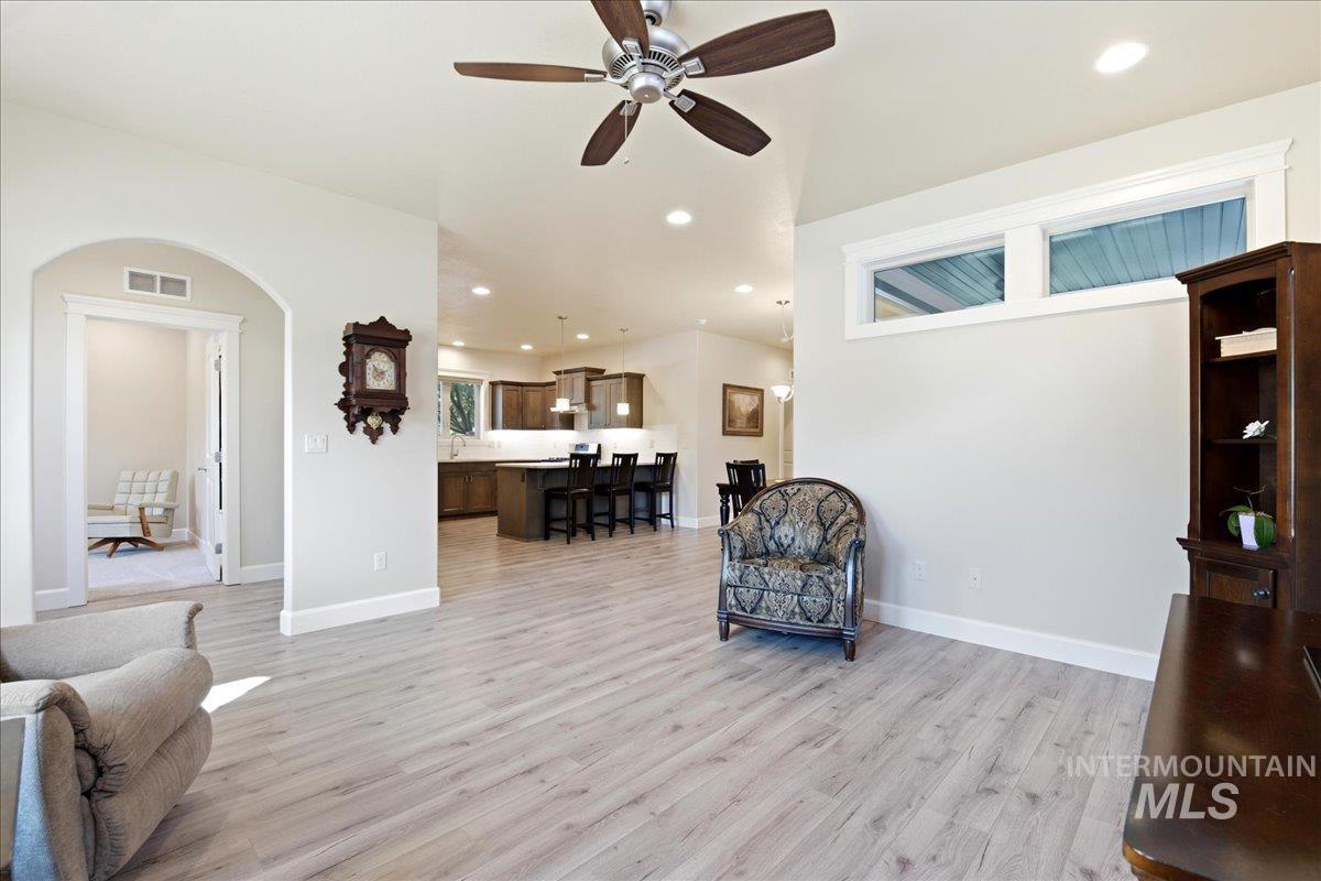 1400 E Summerplace St, Meridian, Idaho 83646, 3 Bedrooms, 2 Bathrooms, Residential For Sale, Price $499,900, 98994503