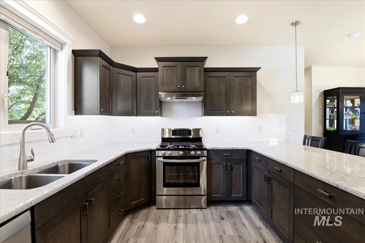 1400 E Summerplace St, Meridian, Idaho 83646, 3 Bedrooms, 2 Bathrooms, Residential For Sale, Price $499,900, 98994503