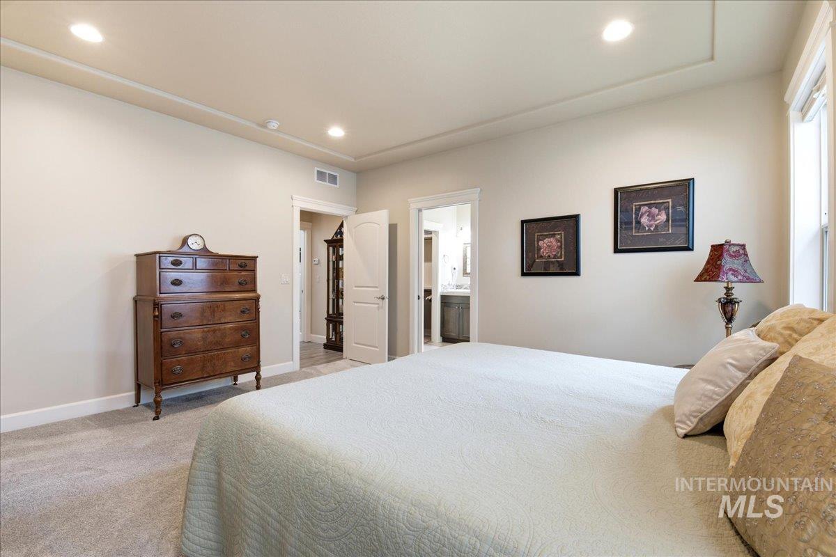 1400 E Summerplace St, Meridian, Idaho 83646, 3 Bedrooms, 2 Bathrooms, Residential For Sale, Price $499,900, 98994503