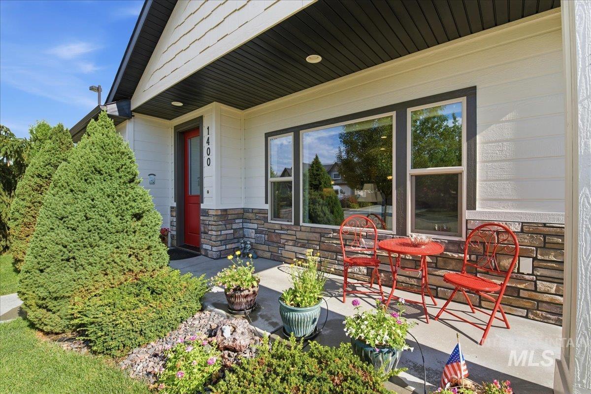 1400 E Summerplace St, Meridian, Idaho 83646, 3 Bedrooms, 2 Bathrooms, Residential For Sale, Price $499,900, 98994503