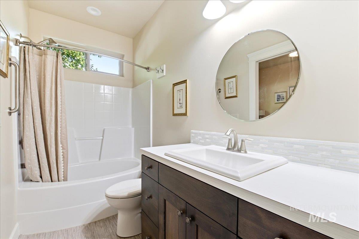 1400 E Summerplace St, Meridian, Idaho 83646, 3 Bedrooms, 2 Bathrooms, Residential For Sale, Price $499,900, 98994503