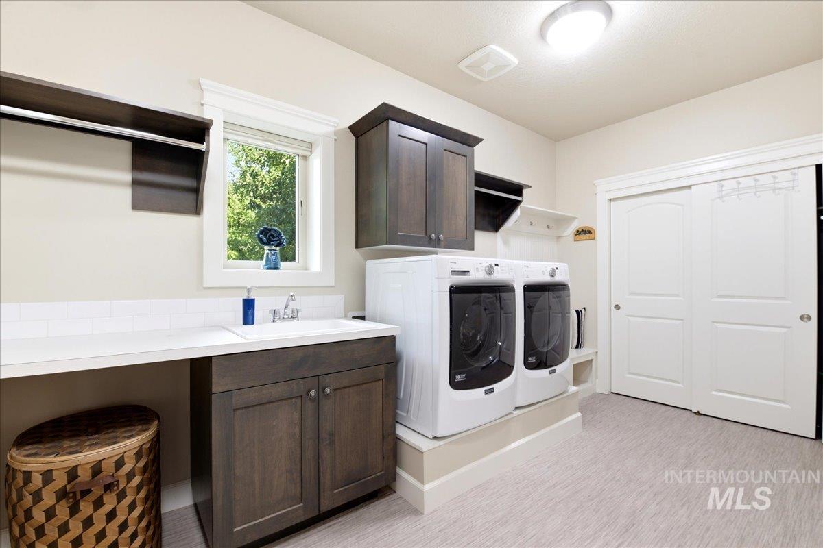 1400 E Summerplace St, Meridian, Idaho 83646, 3 Bedrooms, 2 Bathrooms, Residential For Sale, Price $499,900, 98994503