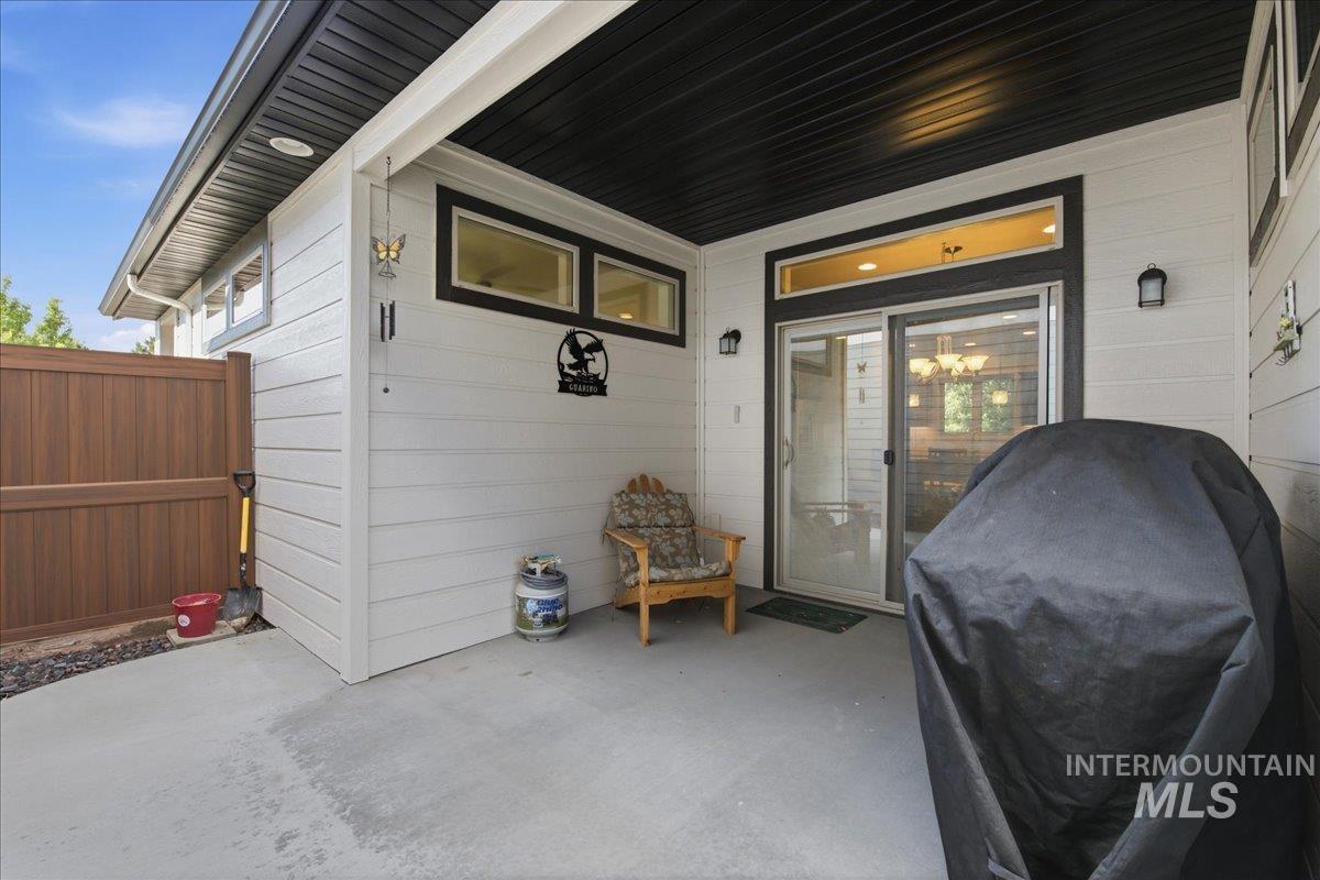 1400 E Summerplace St, Meridian, Idaho 83646, 3 Bedrooms, 2 Bathrooms, Residential For Sale, Price $499,900, 98994503