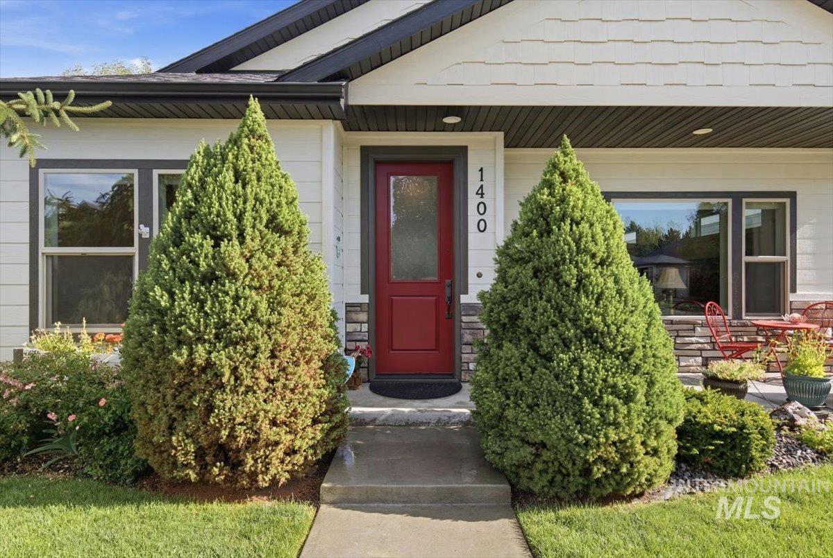 1400 E Summerplace St, Meridian, Idaho 83646, 3 Bedrooms, 2 Bathrooms, Residential For Sale, Price $499,900, 98994503