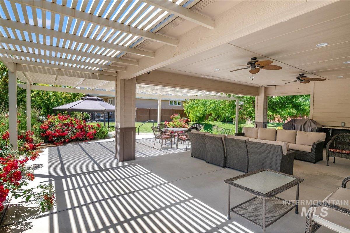 1400 E Summerplace St, Meridian, Idaho 83646, 3 Bedrooms, 2 Bathrooms, Residential For Sale, Price $499,900, 98994503
