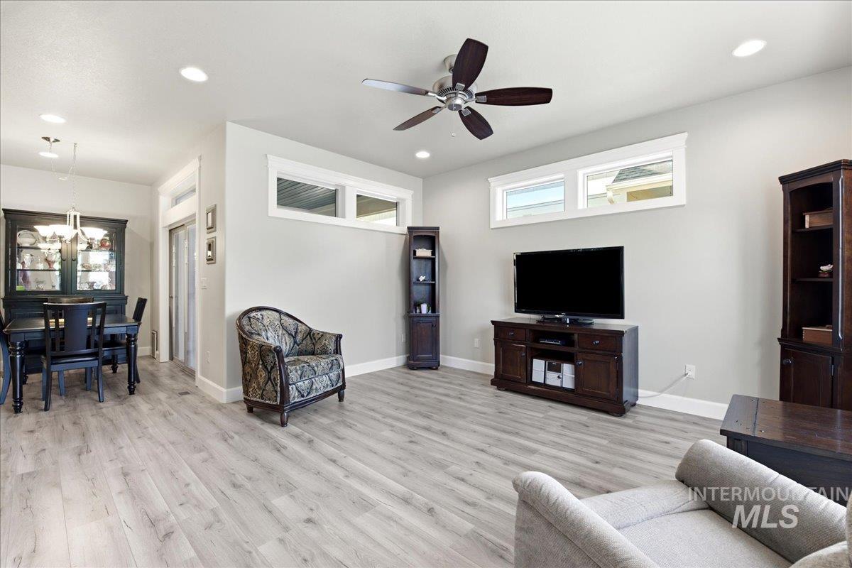 1400 E Summerplace St, Meridian, Idaho 83646, 3 Bedrooms, 2 Bathrooms, Residential For Sale, Price $499,900, 98994503