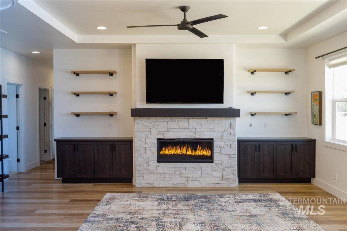 4087 N Heritage View Avenue, Meridian, Idaho 83646, 3 Bedrooms, 2 Bathrooms, Residential For Sale, Price $590,000, 98994504