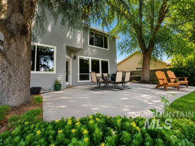 731 E Ridge Dr, Eagle, Idaho 83616, 4 Bedrooms, 3.5 Bathrooms, Residential For Sale, Price $750,000,MLS 98994518