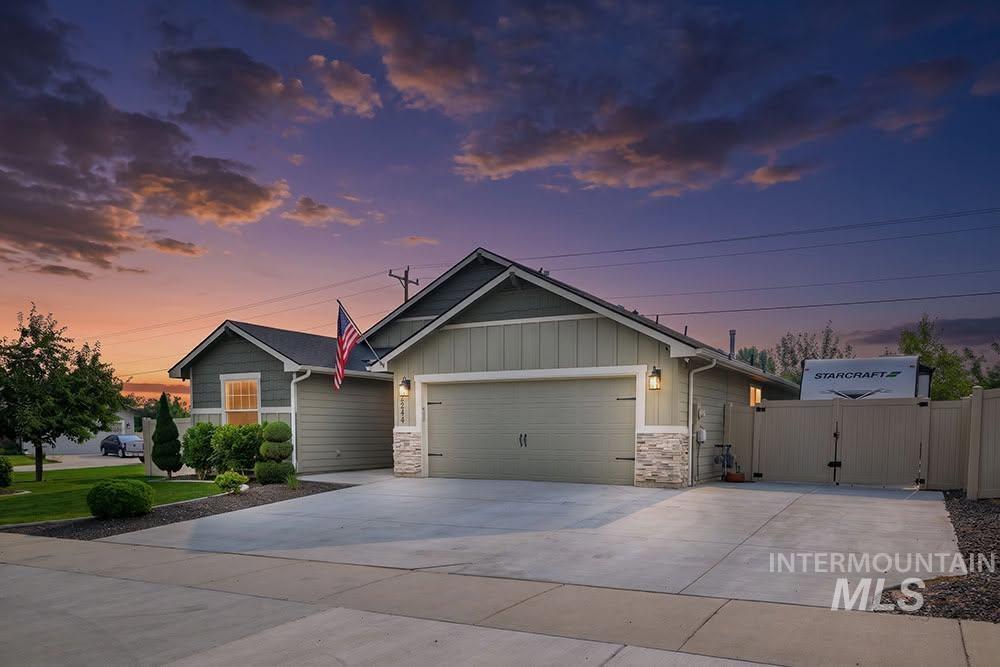 2244 S Knotty Timber Pl, Meridian, Idaho 83642, 3 Bedrooms, 2 Bathrooms, Residential For Sale, Price $499,990,MLS 98994519