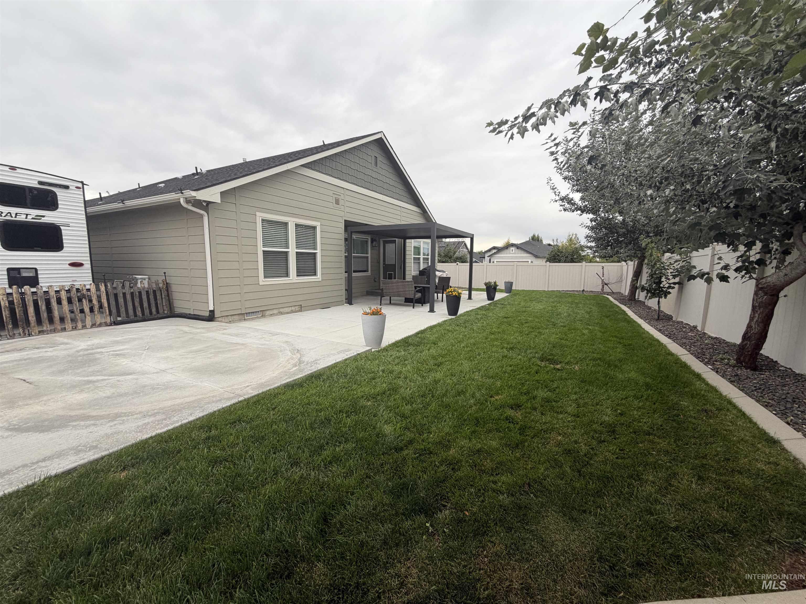2244 S Knotty Timber Pl, Meridian, Idaho 83642, 3 Bedrooms, 2 Bathrooms, Residential For Sale, Price $499,990,MLS 98994519