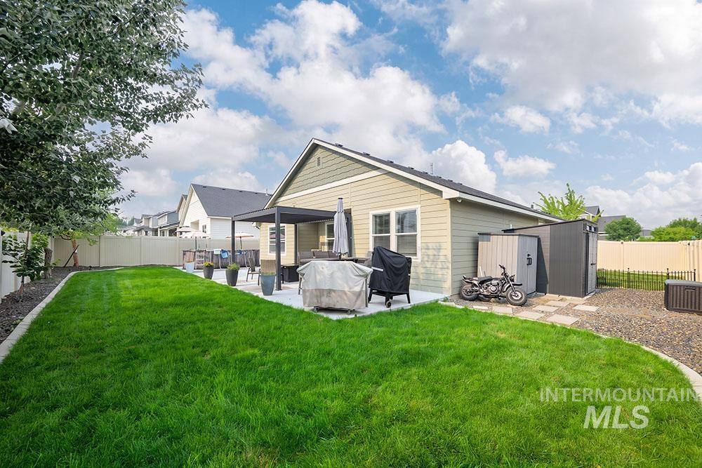 2244 S Knotty Timber Pl, Meridian, Idaho 83642, 3 Bedrooms, 2 Bathrooms, Residential For Sale, Price $499,990,MLS 98994519