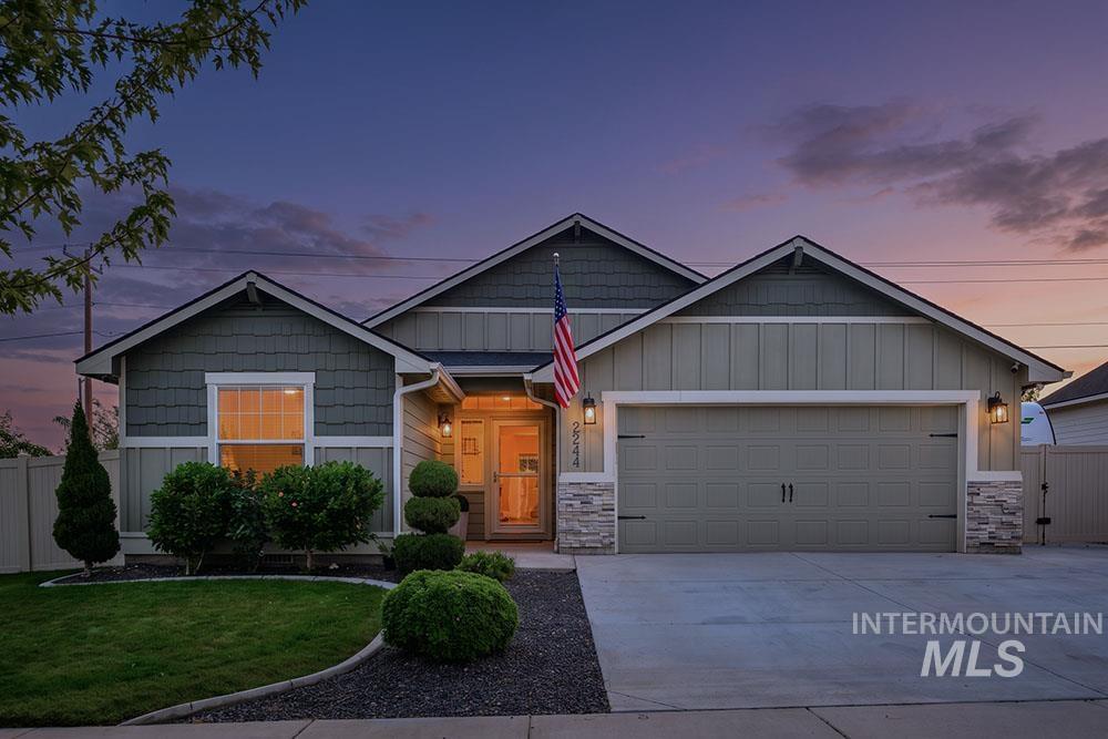2244 S Knotty Timber Pl, Meridian, Idaho 83642, 3 Bedrooms, 2 Bathrooms, Residential For Sale, Price $499,990,MLS 98994519