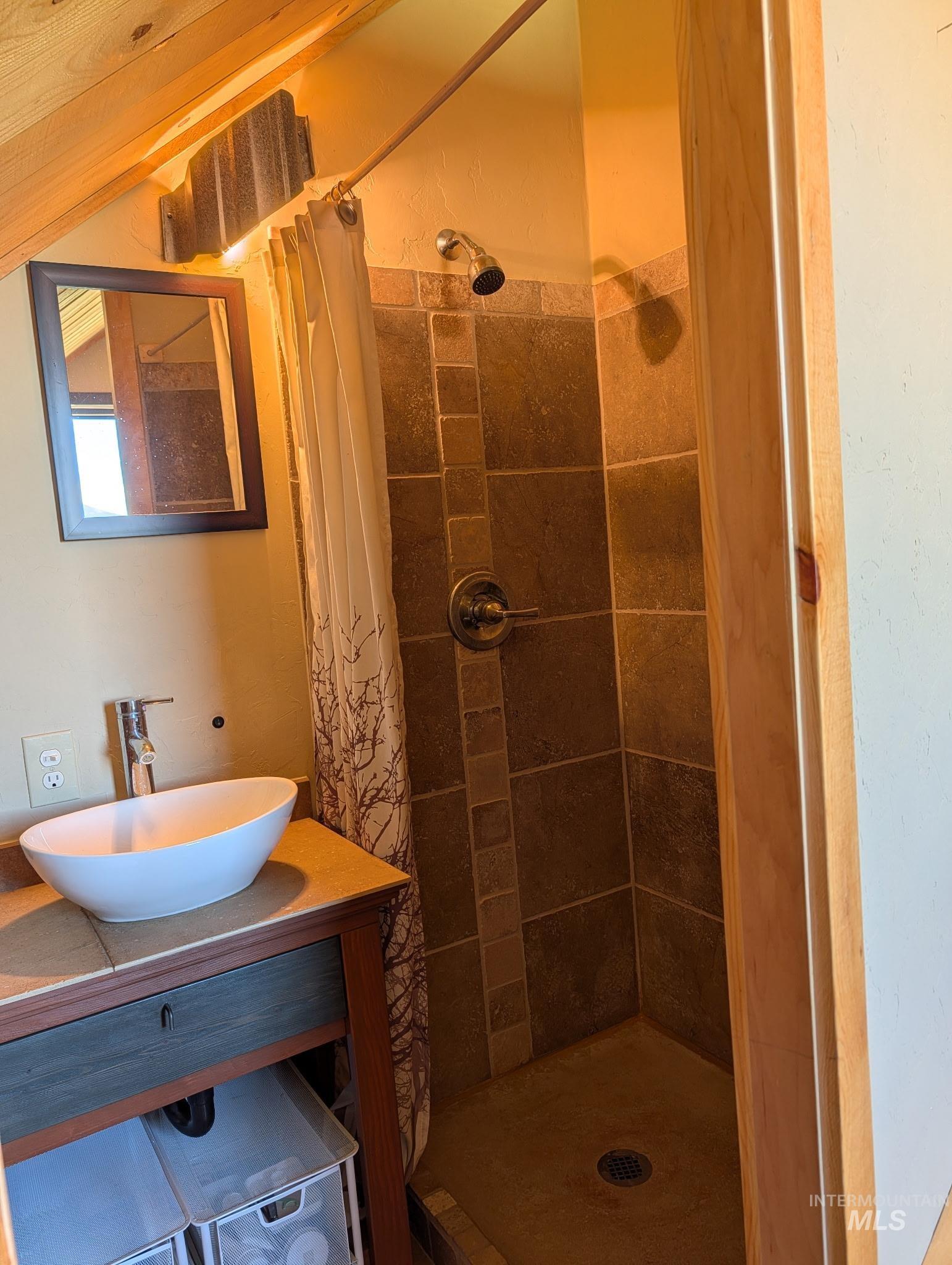 111 Elk Haven Circle, Pollock, Idaho 83547, 2 Bedrooms, 2 Bathrooms, Residential For Sale, Price $499,000, 98994522