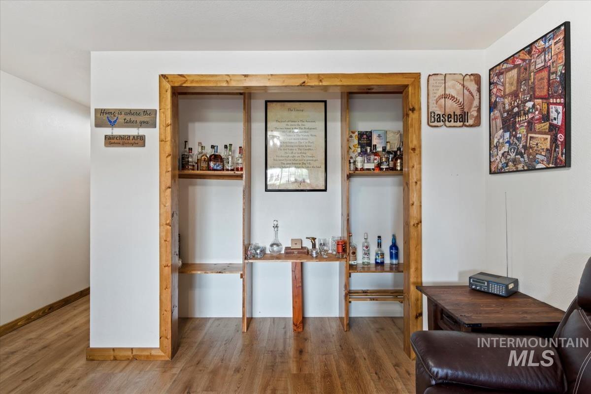1350 N 9th E, Mountain Home, Idaho 83647, 3 Bedrooms, 3 Bathrooms, Residential For Sale, Price $320,000, 98994528