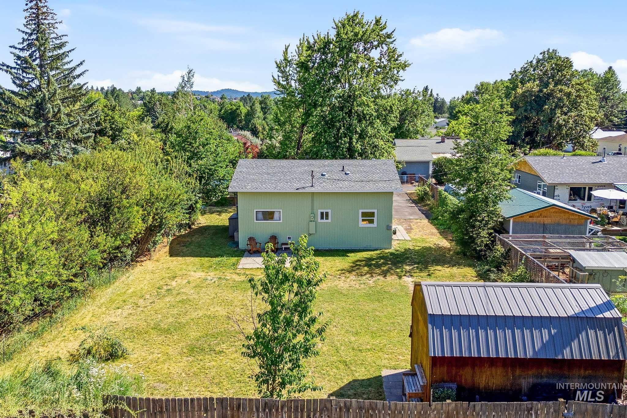 828 N Meadow St., Moscow, Idaho 83843, 2 Bedrooms, 1 Bathroom, Residential For Sale, Price $298,000, 98994529