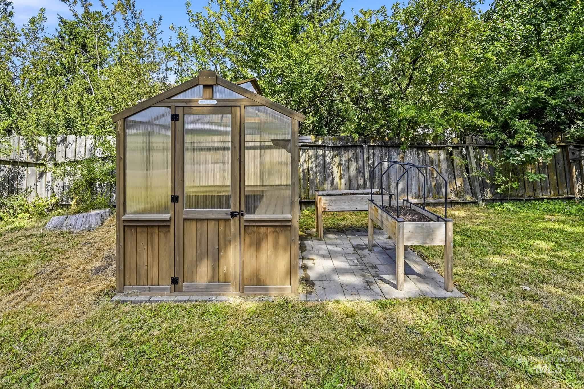 828 N Meadow St., Moscow, Idaho 83843, 2 Bedrooms, 1 Bathroom, Residential For Sale, Price $298,000, 98994529