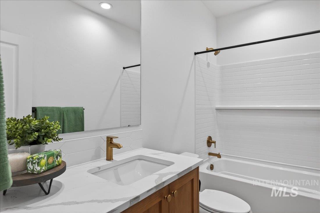 1123 N Leatherwood Way, Star, Idaho 83669, 3 Bedrooms, 2 Bathrooms, Residential For Sale, Price $524,000, 98994531