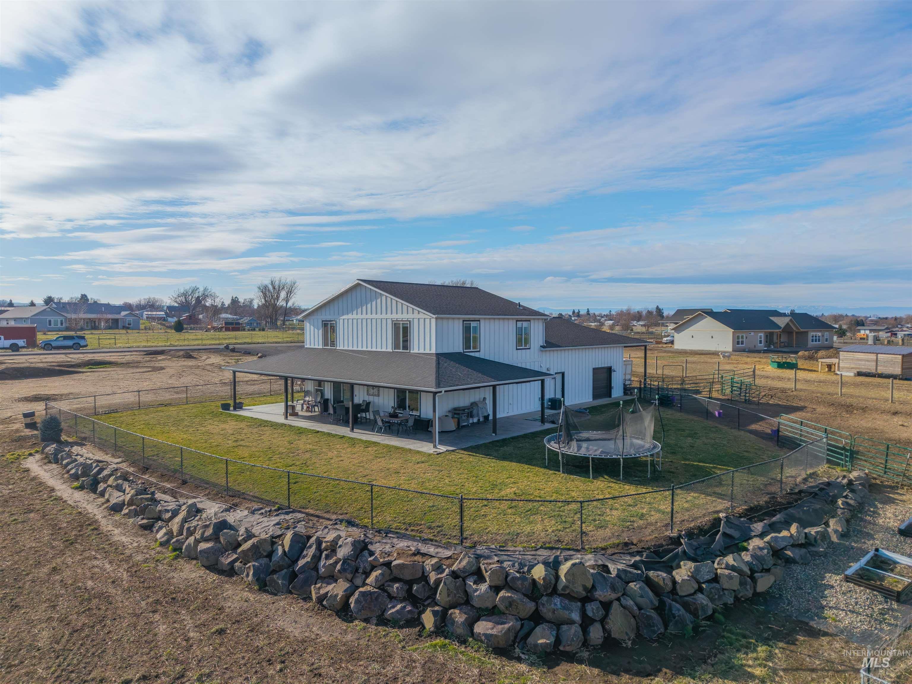 2227 Orchards Ave, Lewiston, Idaho 83501, 4 Bedrooms, 2.5 Bathrooms, Residential For Sale, Price $940,000,MLS 98994535