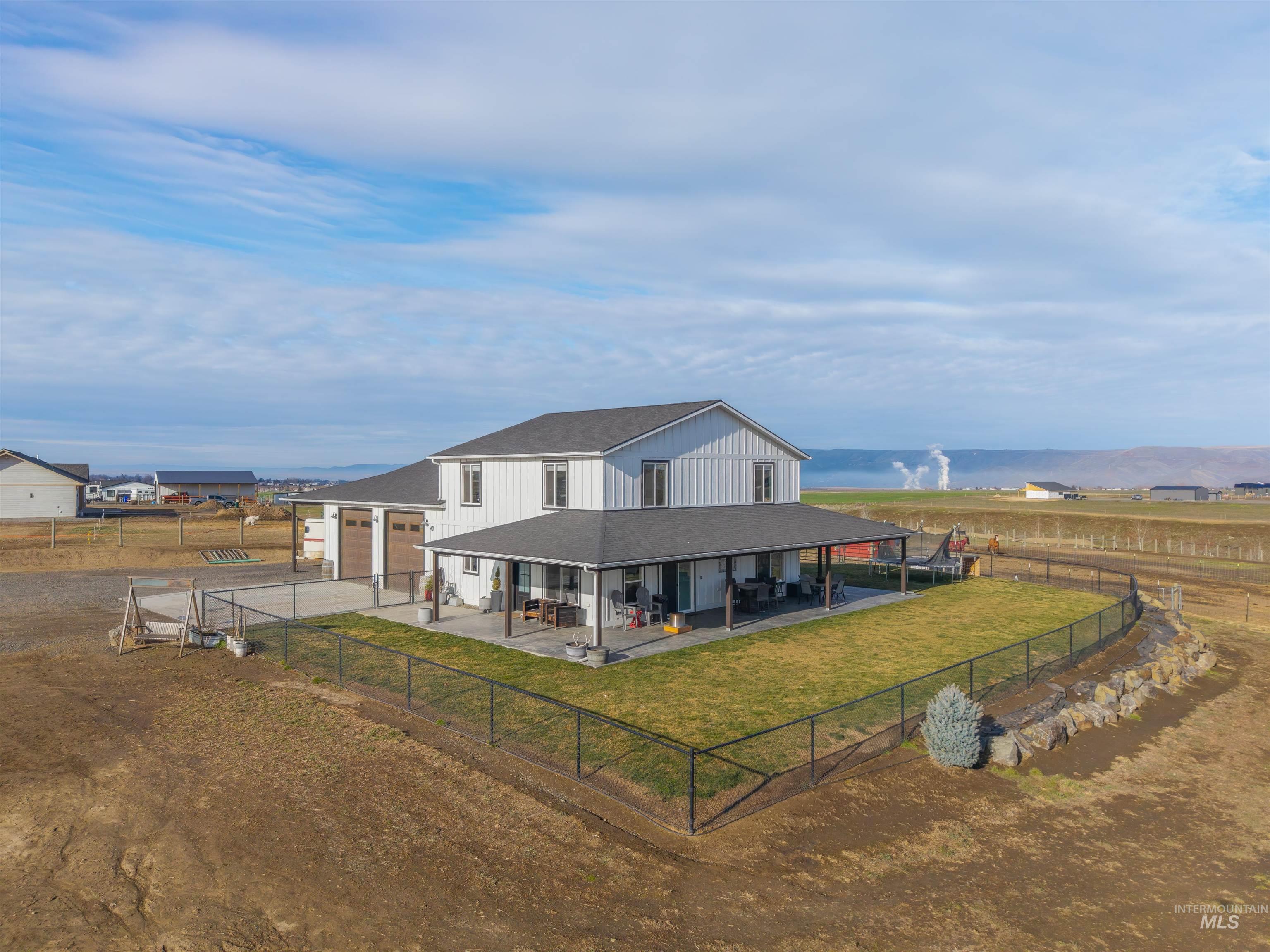2227 Orchards Ave, Lewiston, Idaho 83501, 4 Bedrooms, 2.5 Bathrooms, Residential For Sale, Price $940,000, 98994535