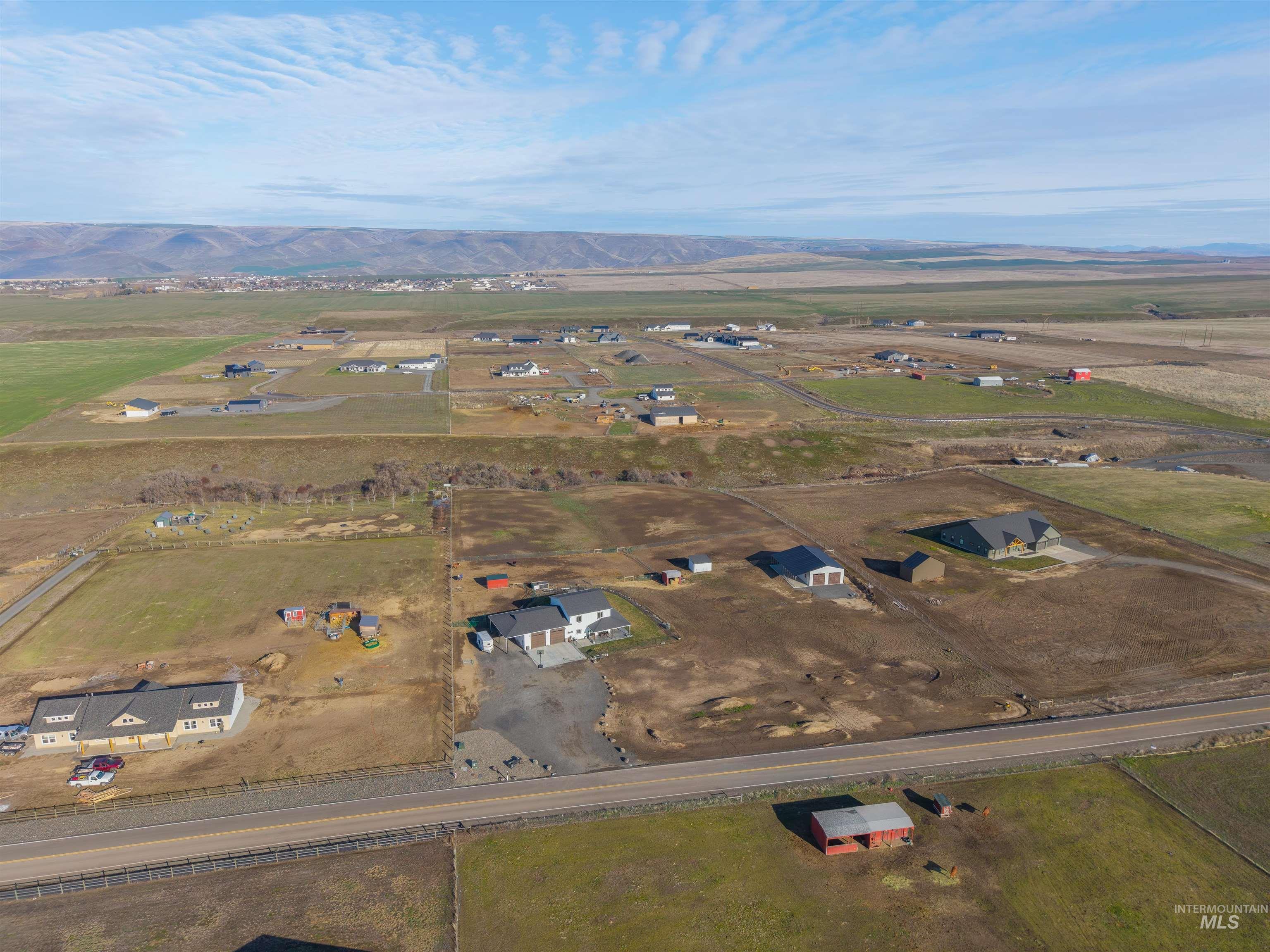 2227 Orchards Ave, Lewiston, Idaho 83501, 4 Bedrooms, 2.5 Bathrooms, Residential For Sale, Price $940,000, 98994535