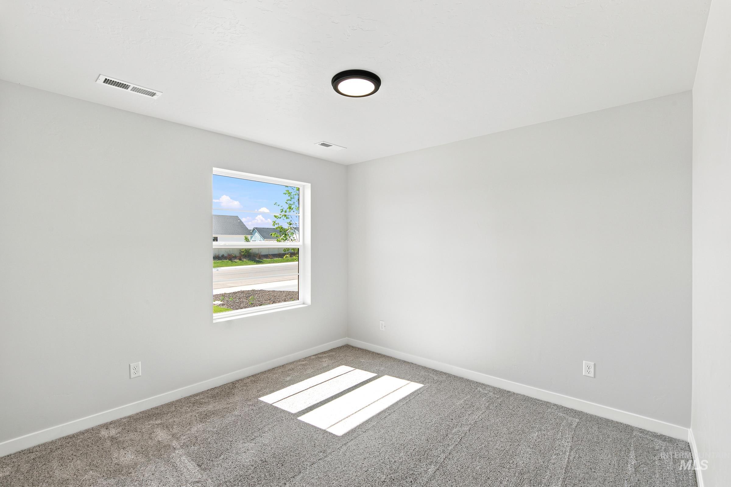 211 W 17th Ave, Jerome, Idaho 83338, 3 Bedrooms, 2 Bathrooms, Residential For Sale, Price $379,990, 98994537