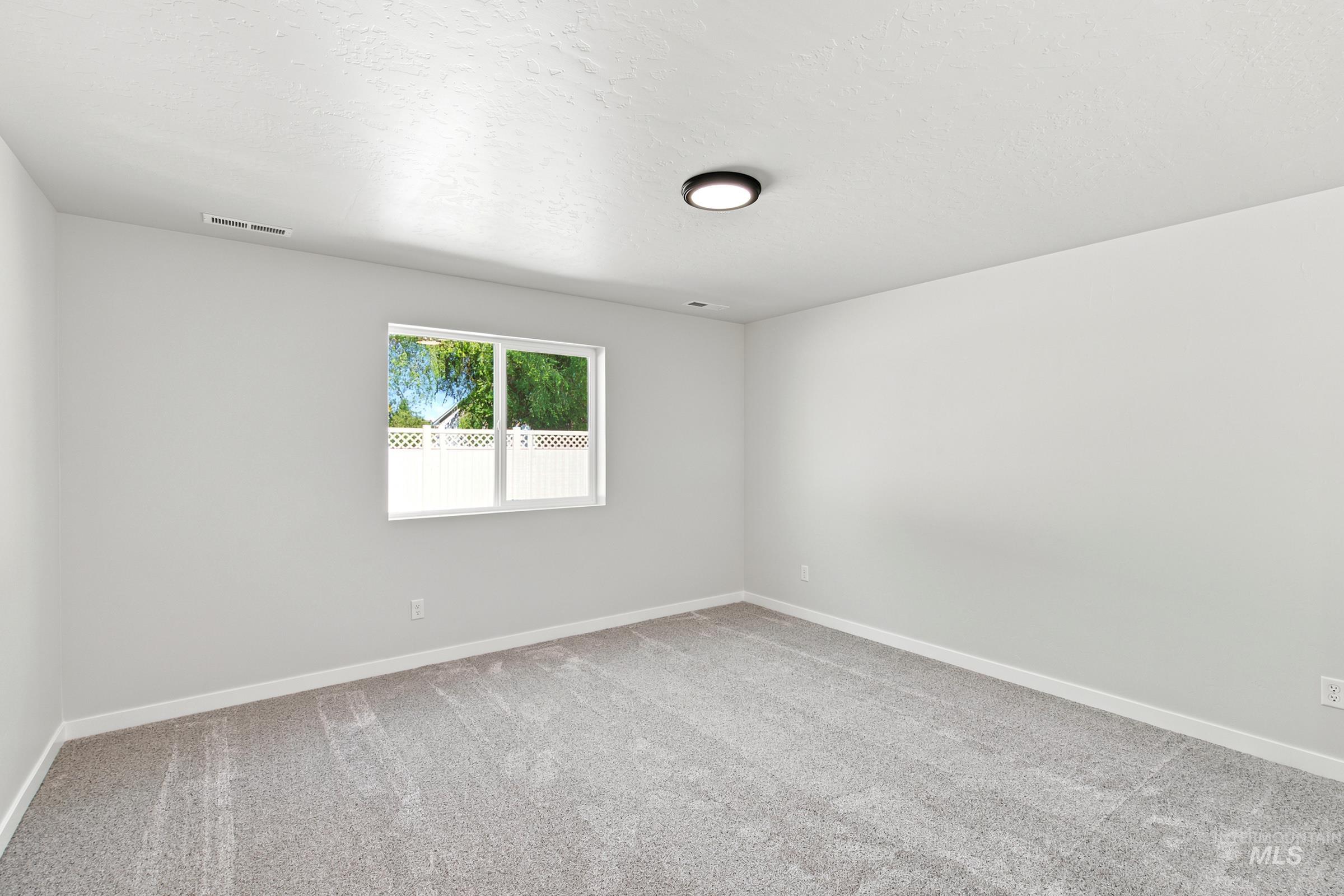 211 W 17th Ave, Jerome, Idaho 83338, 3 Bedrooms, 2 Bathrooms, Residential For Sale, Price $379,990, 98994537