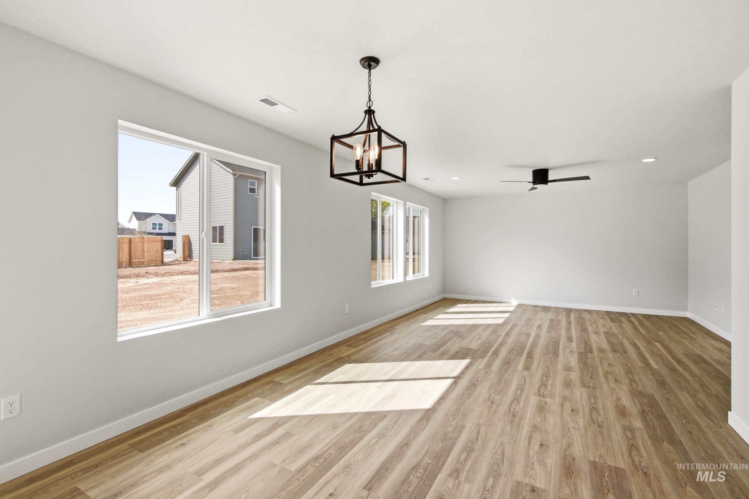 1530 Sunday River St, Middleton, Idaho 83644, 4 Bedrooms, 2.5 Bathrooms, Residential For Sale, Price $449,990,MLS 98994546