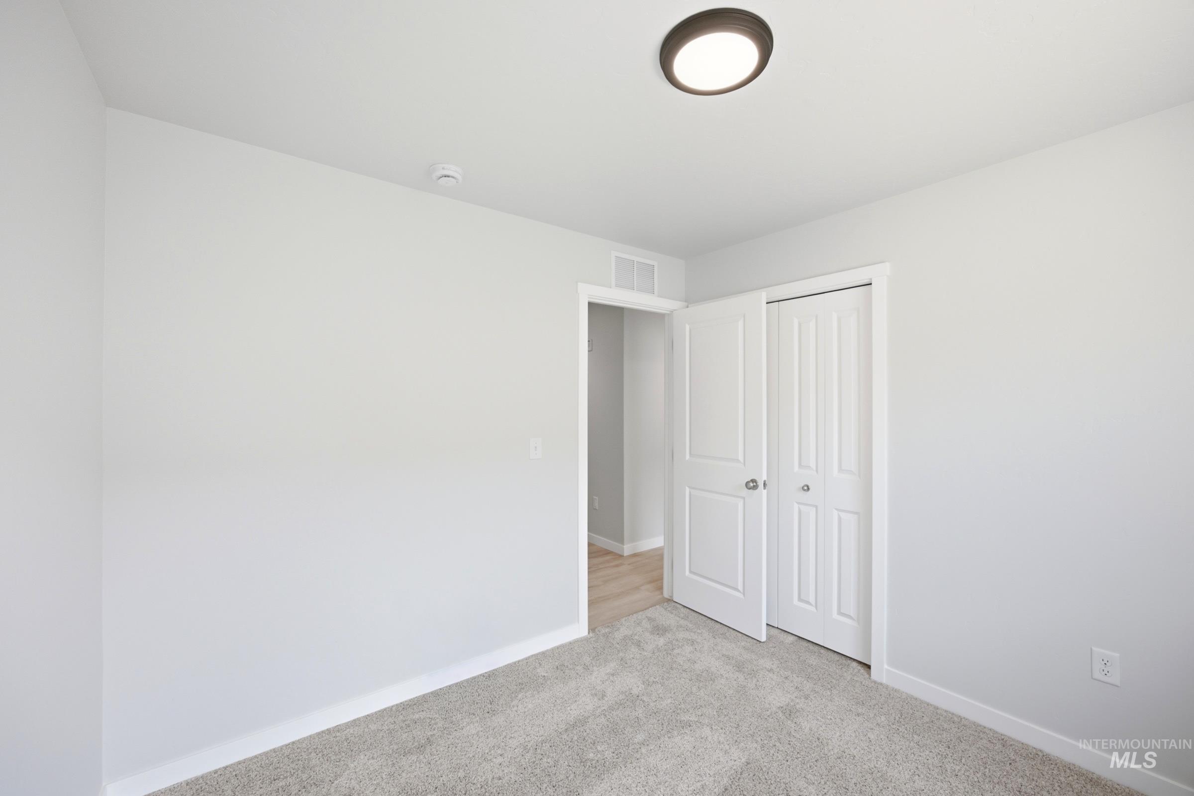 220 Benbrook Ave, Caldwell, Idaho 83605, 3 Bedrooms, 2 Bathrooms, Residential For Sale, Price $395,990,MLS 98994547