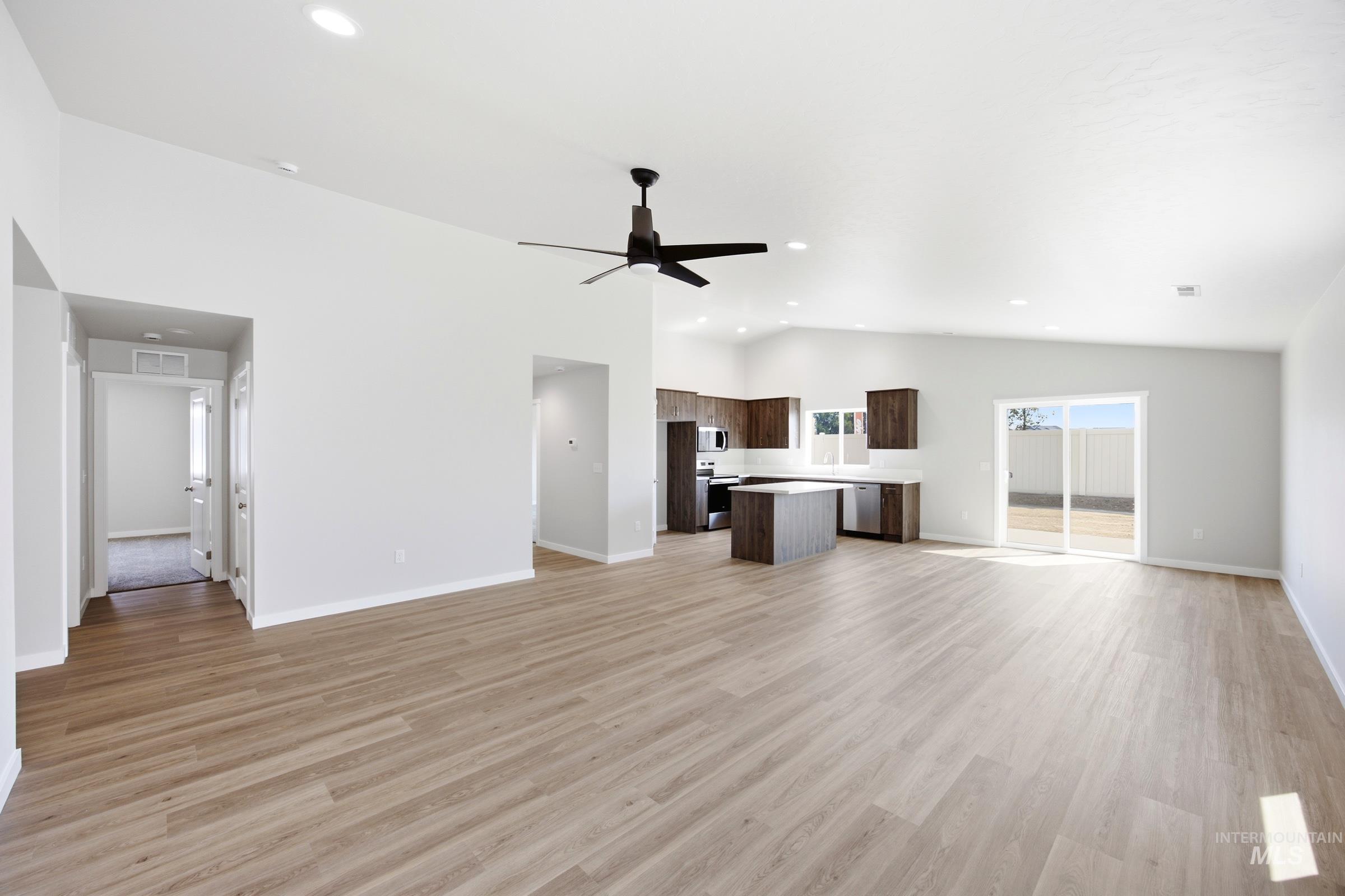 216 Benbrook Ave, Caldwell, Idaho 83605, 4 Bedrooms, 2 Bathrooms, Residential For Sale, Price $449,990,MLS 98994548