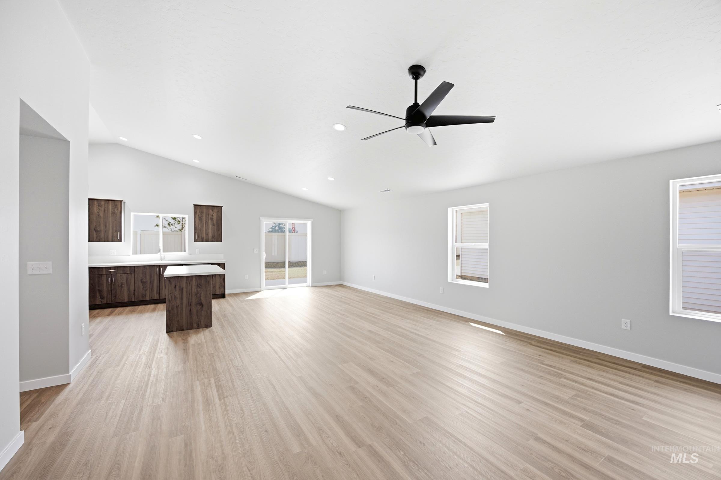 216 Benbrook Ave, Caldwell, Idaho 83605, 4 Bedrooms, 2 Bathrooms, Residential For Sale, Price $449,990,MLS 98994548