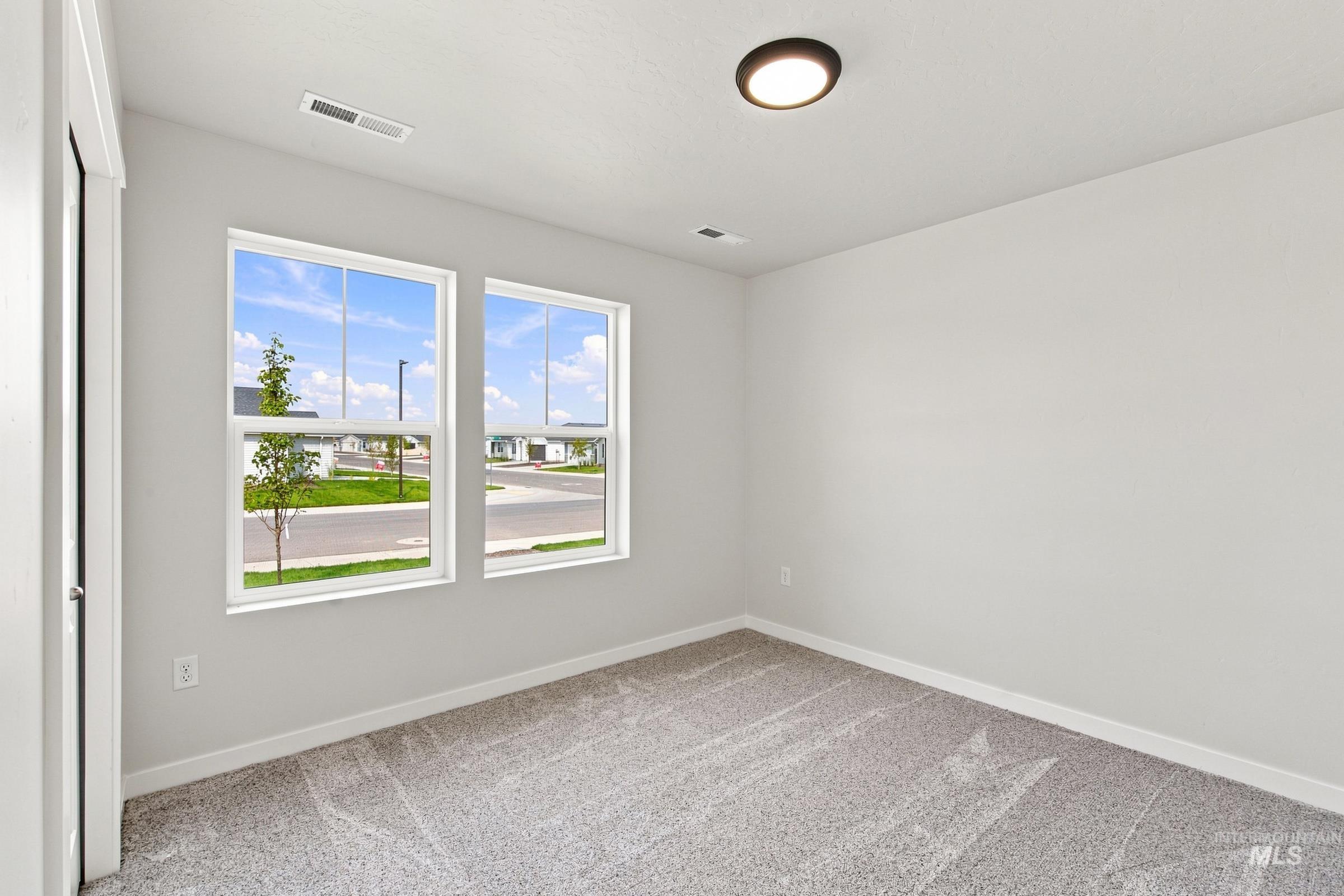 212 Benbrook Ave, Caldwell, Idaho 83605, 3 Bedrooms, 2 Bathrooms, Residential For Sale, Price $439,990,MLS 98994549