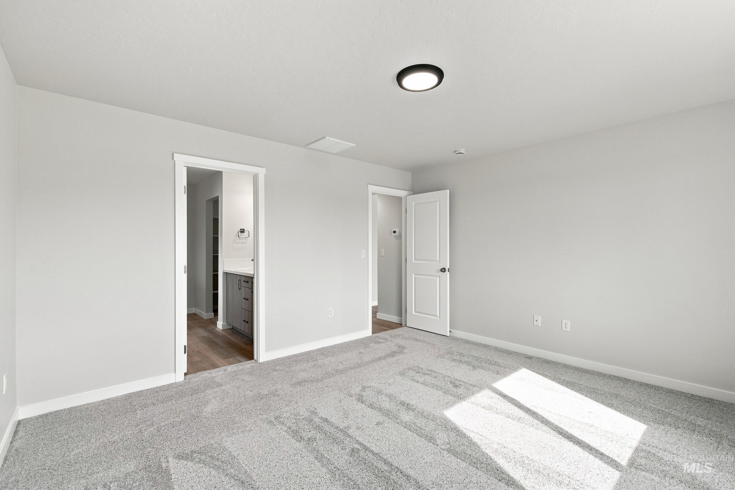 212 Benbrook Ave, Caldwell, Idaho 83605, 3 Bedrooms, 2 Bathrooms, Residential For Sale, Price $439,990,MLS 98994549