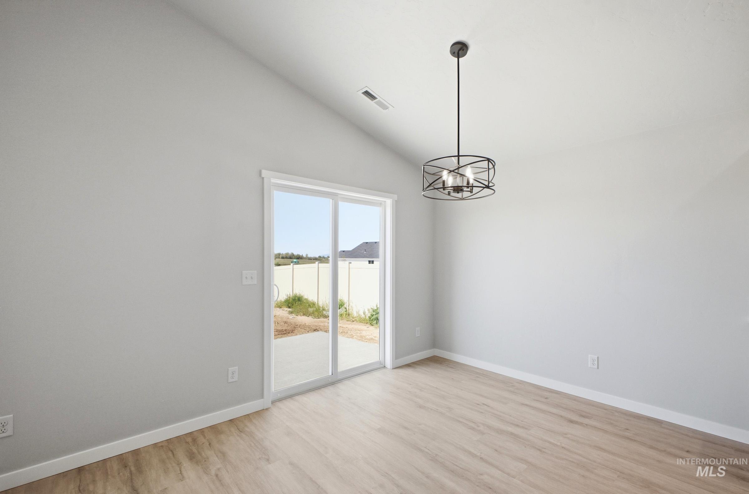 212 Benbrook Ave, Caldwell, Idaho 83605, 3 Bedrooms, 2 Bathrooms, Residential For Sale, Price $439,990, 98994549