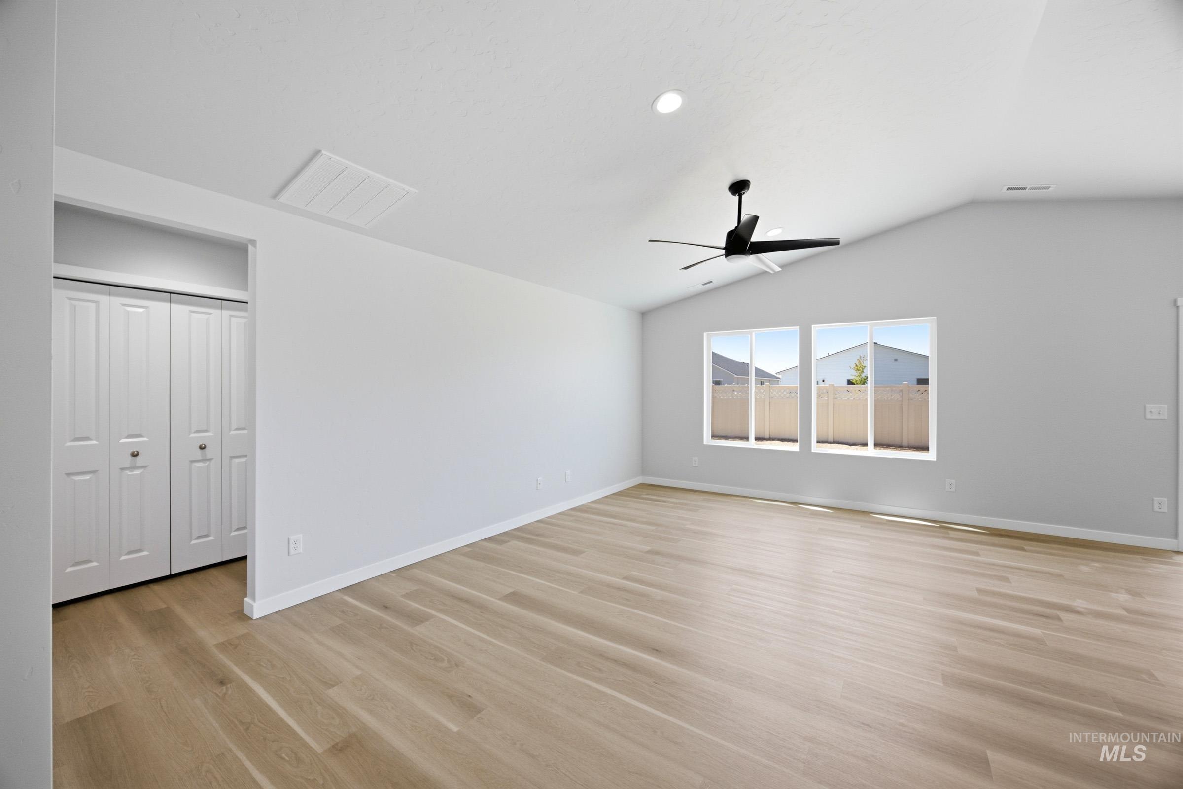 223 Hildago Way, Caldwell, Idaho 83605, 3 Bedrooms, 2 Bathrooms, Residential For Sale, Price $439,990,MLS 98994552