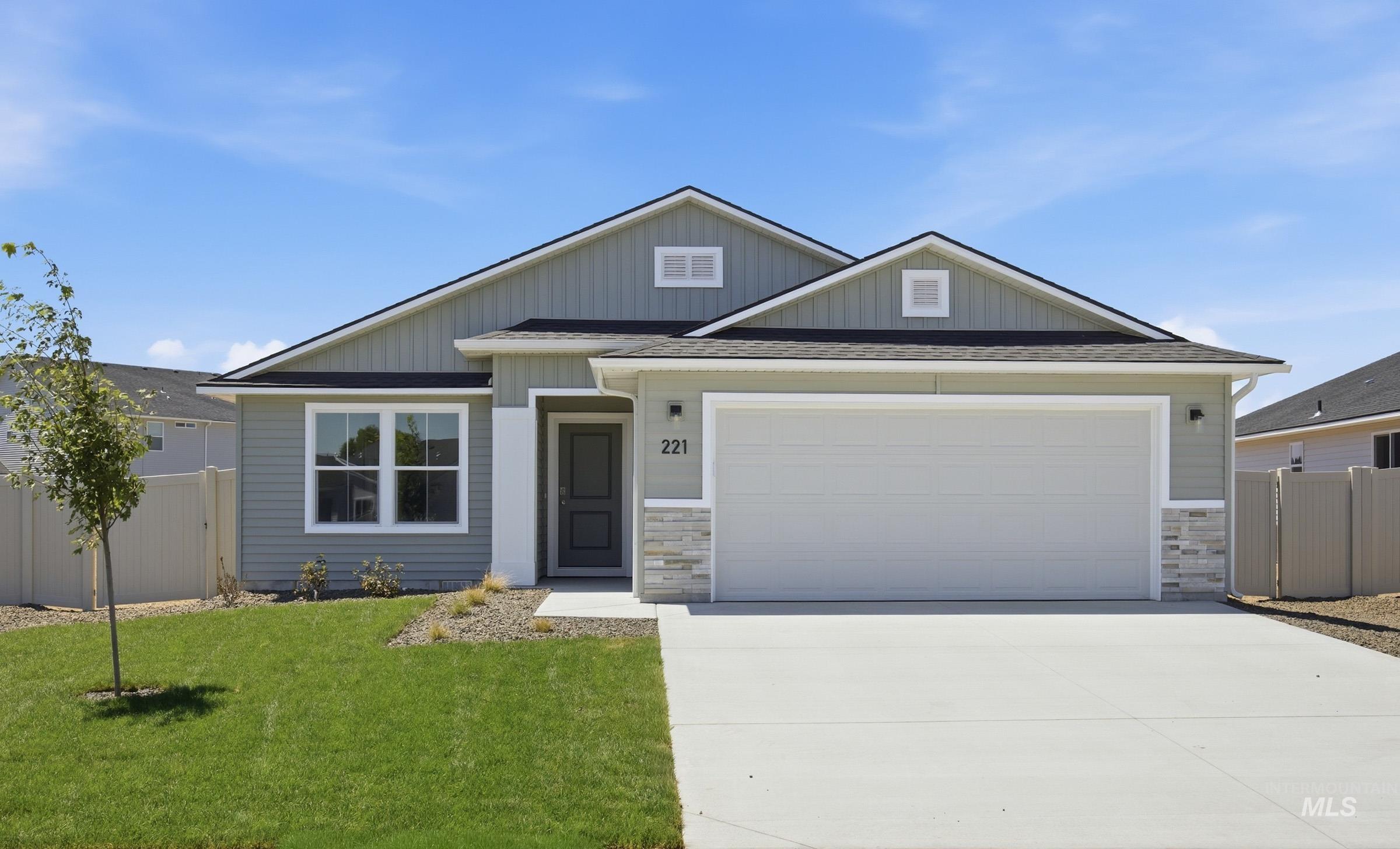 221 Hildago Way, Caldwell, Idaho 83605, 3 Bedrooms, 2 Bathrooms, Residential For Sale, Price $411,990,MLS 98994553