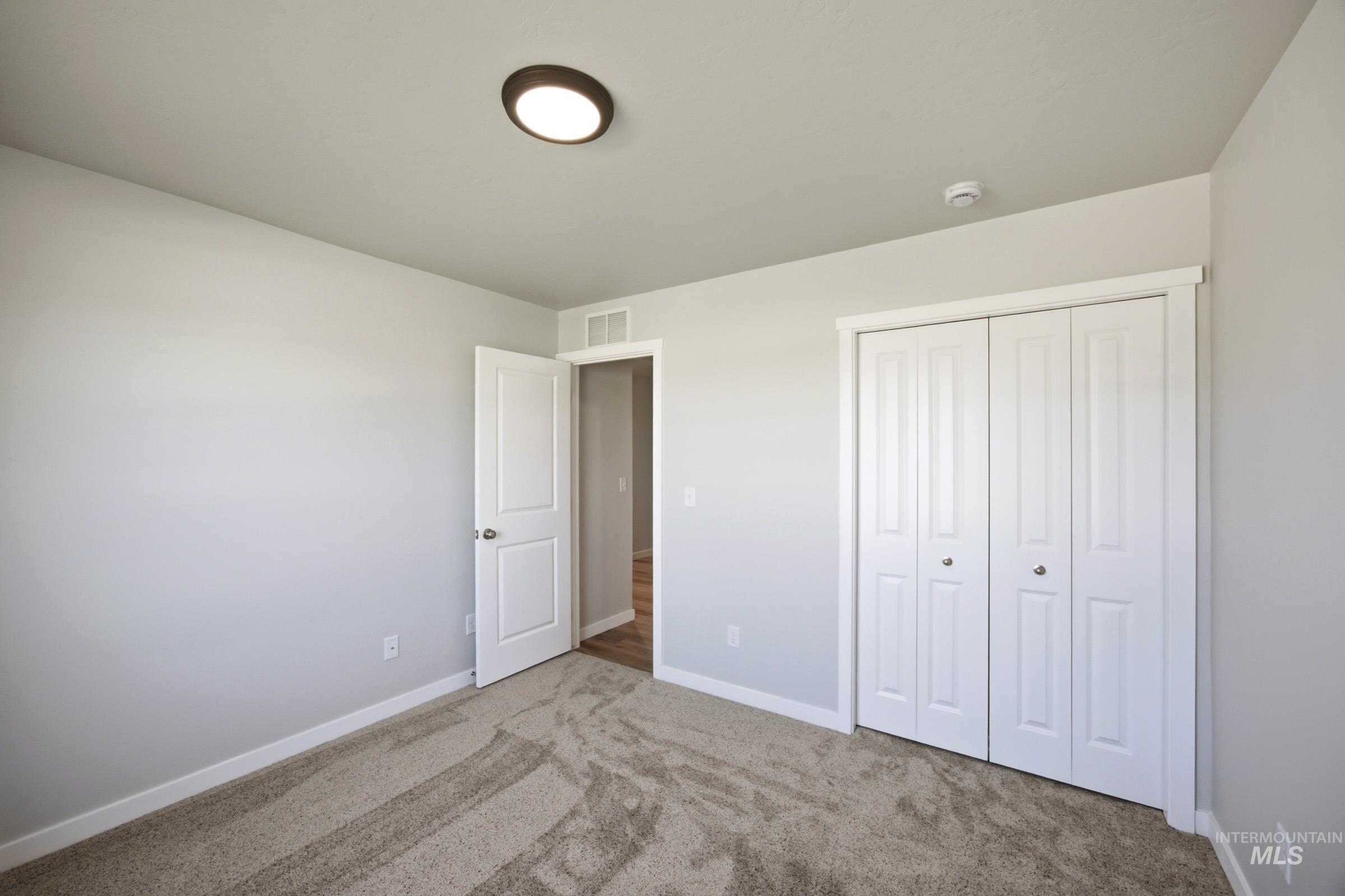 219 Hildago Way, Caldwell, Idaho 83605, 3 Bedrooms, 2 Bathrooms, Residential For Sale, Price $438,990,MLS 98994555