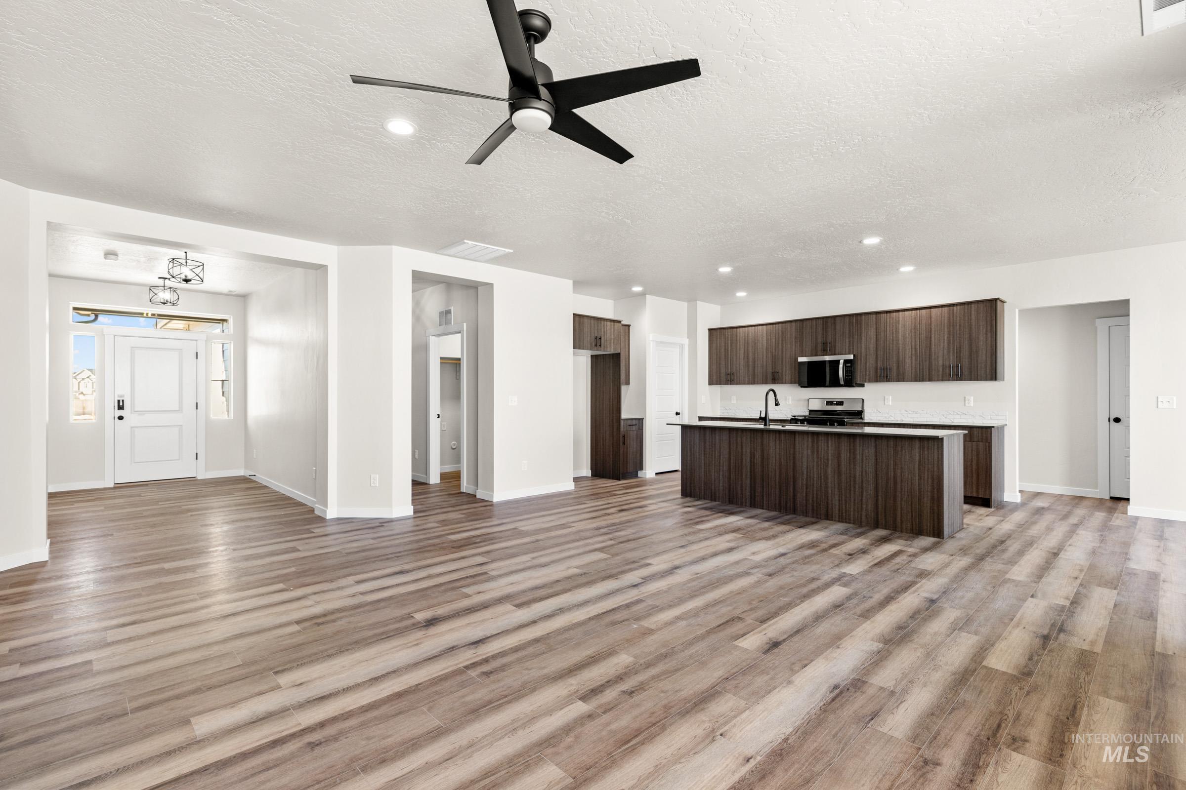 4358 E Woodmurra St, Meridian, Idaho 83642, 4 Bedrooms, 2 Bathrooms, Residential For Sale, Price $669,990,MLS 98994562