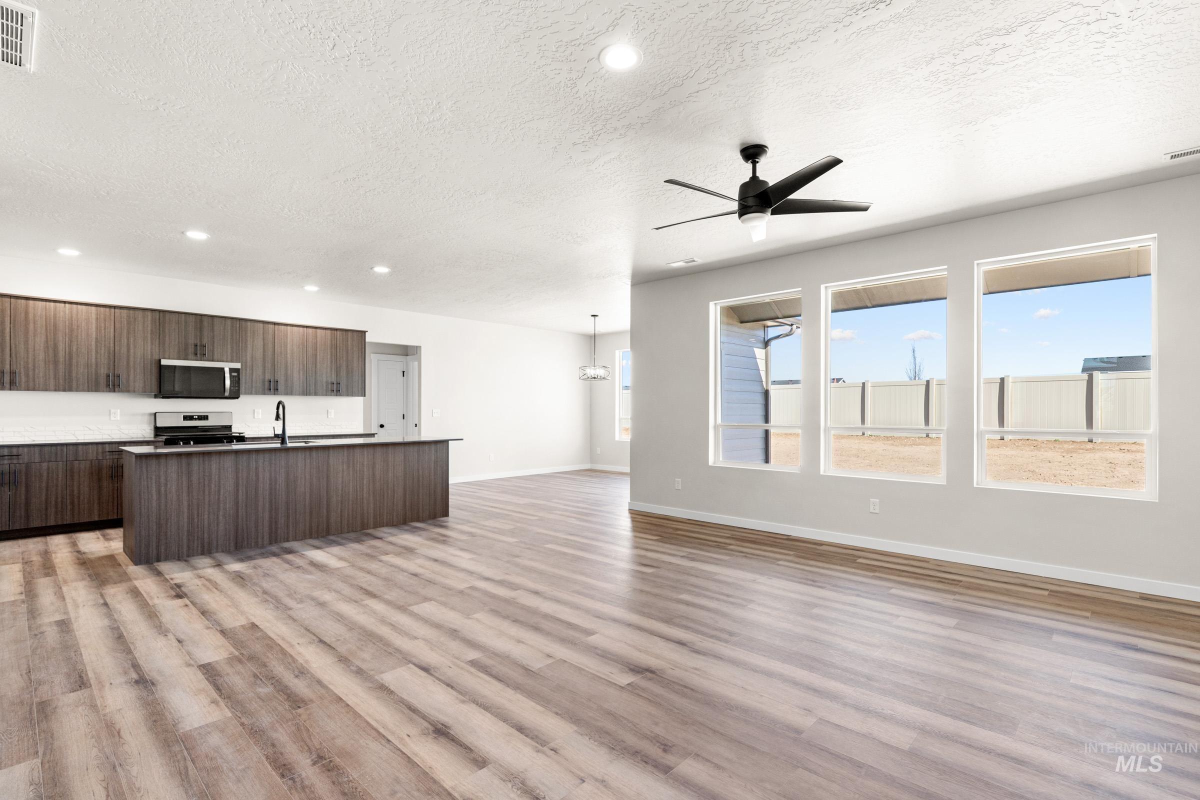 4358 E Woodmurra St, Meridian, Idaho 83642, 4 Bedrooms, 2 Bathrooms, Residential For Sale, Price $669,990,MLS 98994562
