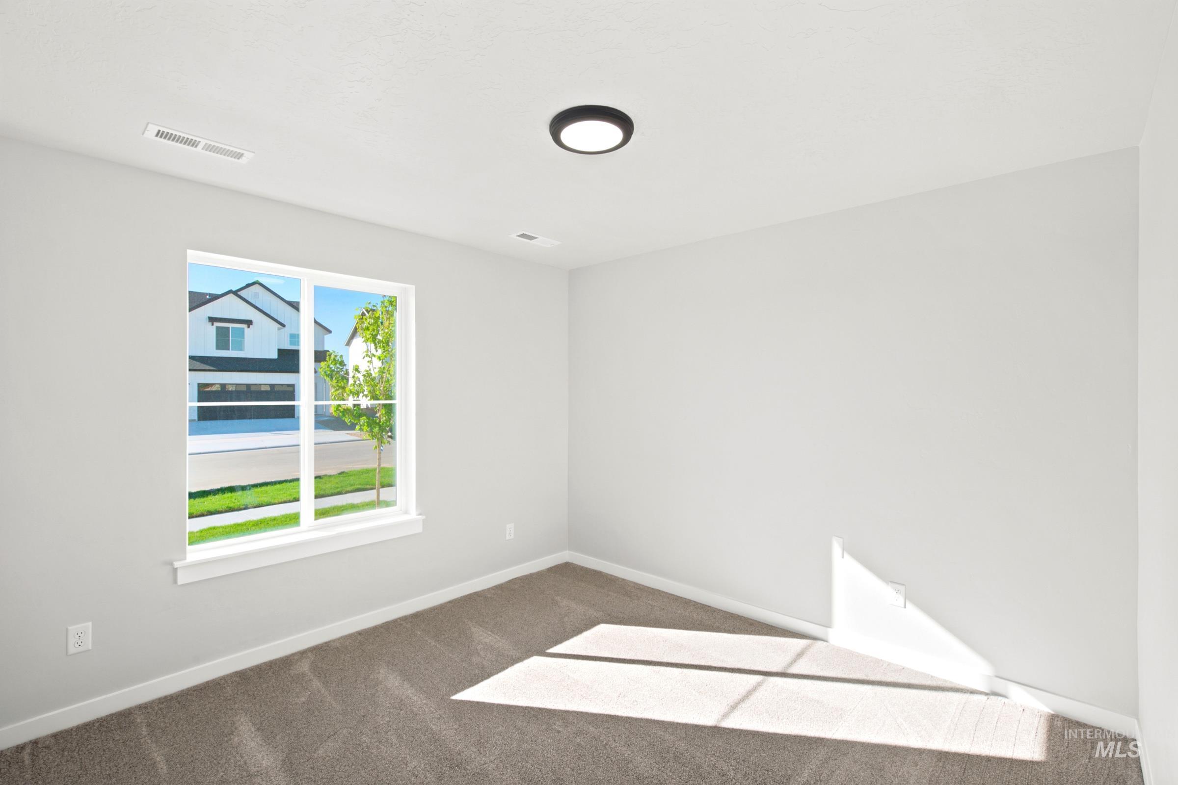 5005 S Bleachfield Ave, Meridian, Idaho 83642, 4 Bedrooms, 2 Bathrooms, Residential For Sale, Price $589,990, 98994564