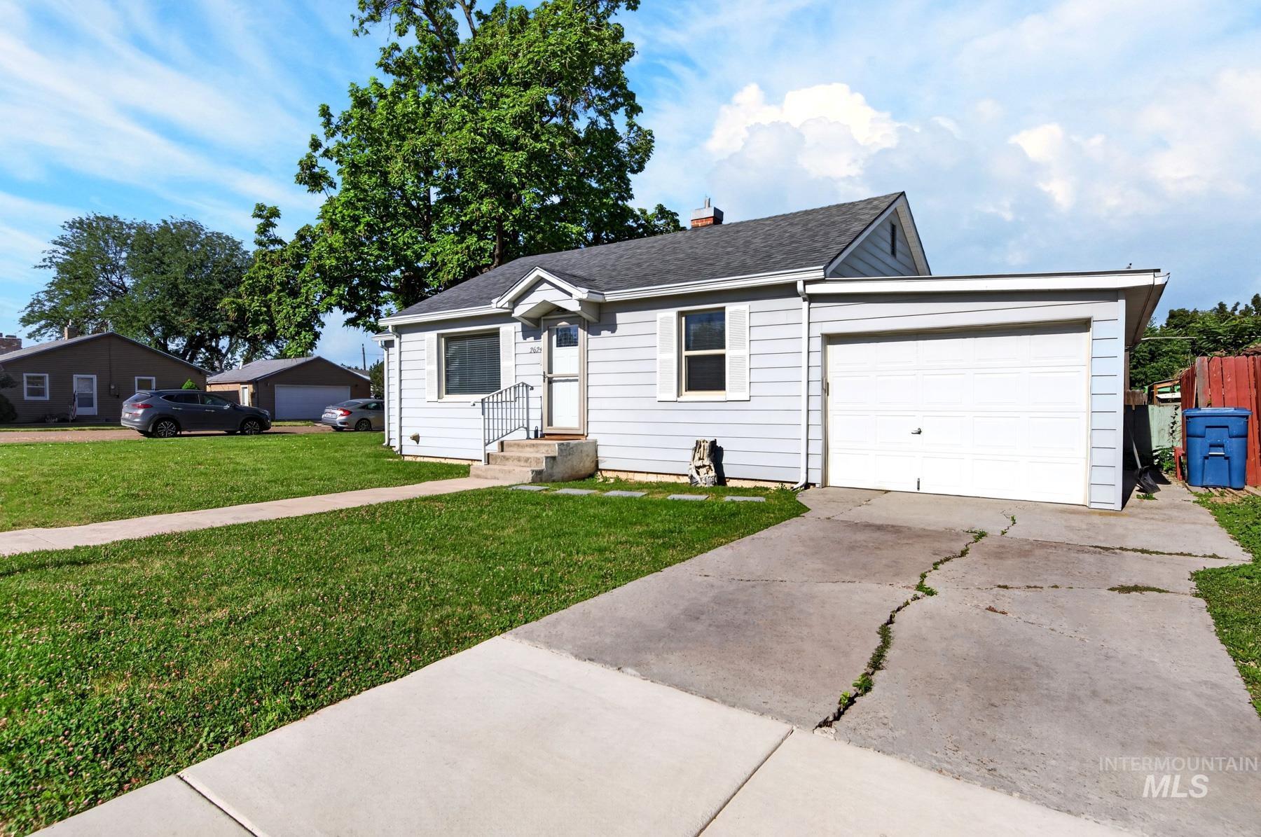 2624 College Ave, Caldwell, Idaho 83605, 3 Bedrooms, 1 Bathroom, Residential For Sale, Price $339,900, 98994569
