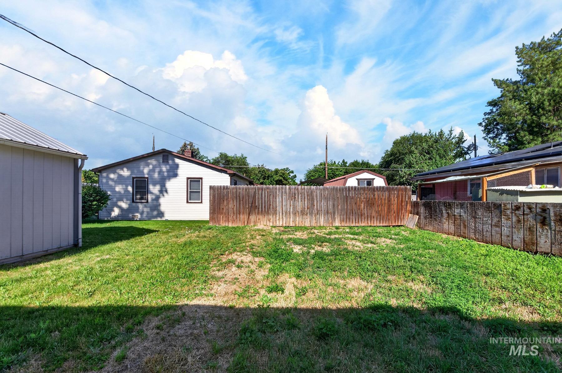 2624 College Ave, Caldwell, Idaho 83605, 3 Bedrooms, 1 Bathroom, Residential For Sale, Price $339,900, 98994569