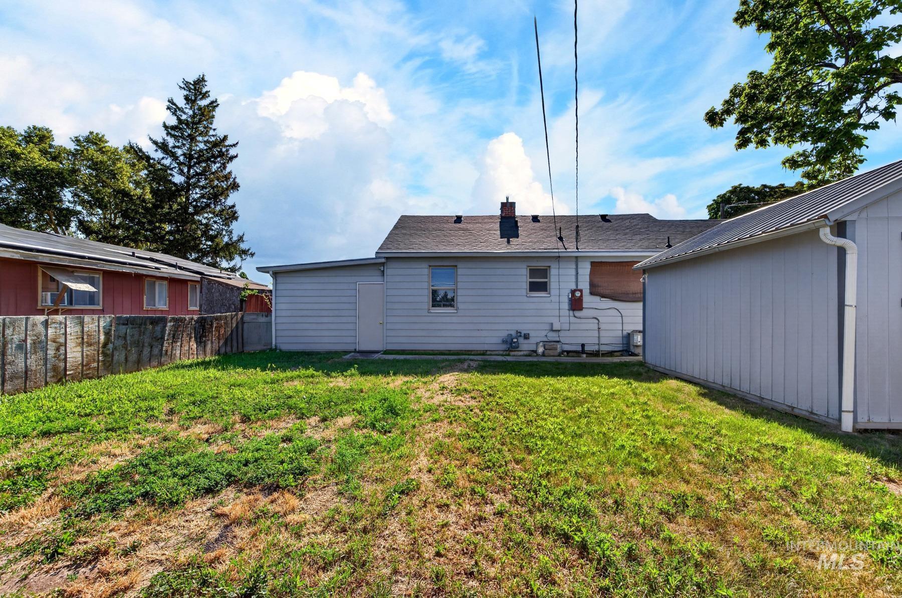 2624 College Ave, Caldwell, Idaho 83605, 3 Bedrooms, 1 Bathroom, Residential For Sale, Price $339,900, 98994569