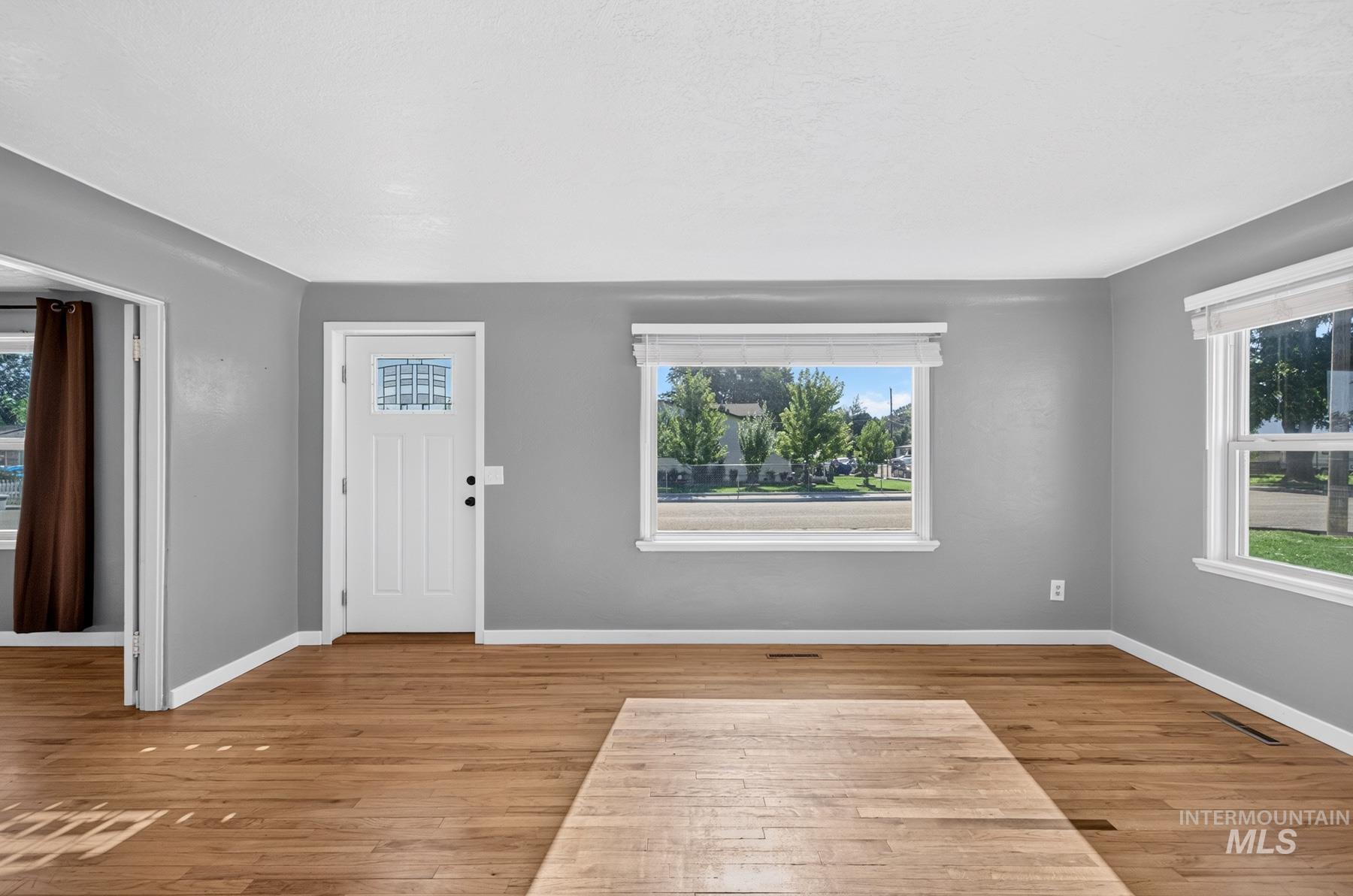 2624 College Ave, Caldwell, Idaho 83605, 3 Bedrooms, 1 Bathroom, Residential For Sale, Price $339,900, 98994569