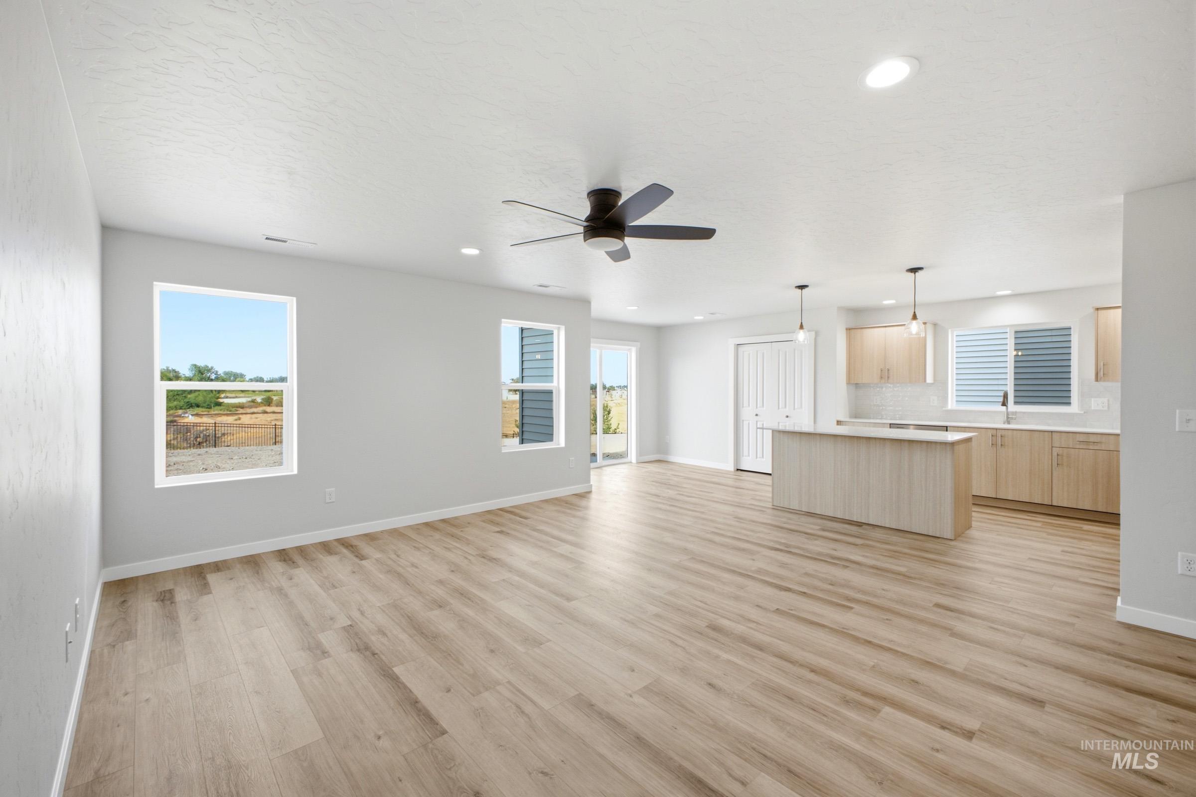 2535 W Tar Sands Dr, Kuna, Idaho 83634, 5 Bedrooms, 3 Bathrooms, Residential For Sale, Price $509,990,MLS 98994570