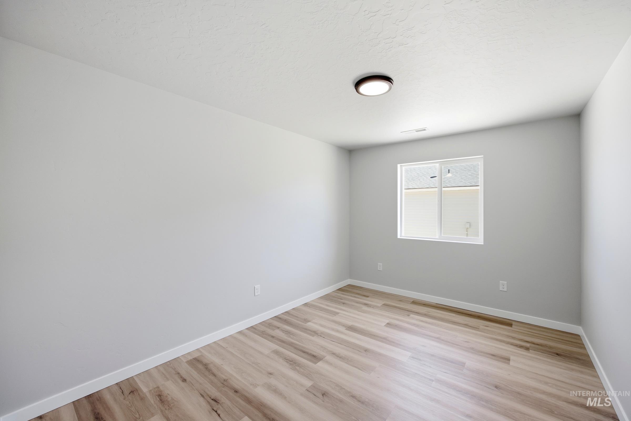 93 N Tideberry Ave, Kuna, Idaho 83634, 3 Bedrooms, 2 Bathrooms, Residential For Sale, Price $427,990,MLS 98994571