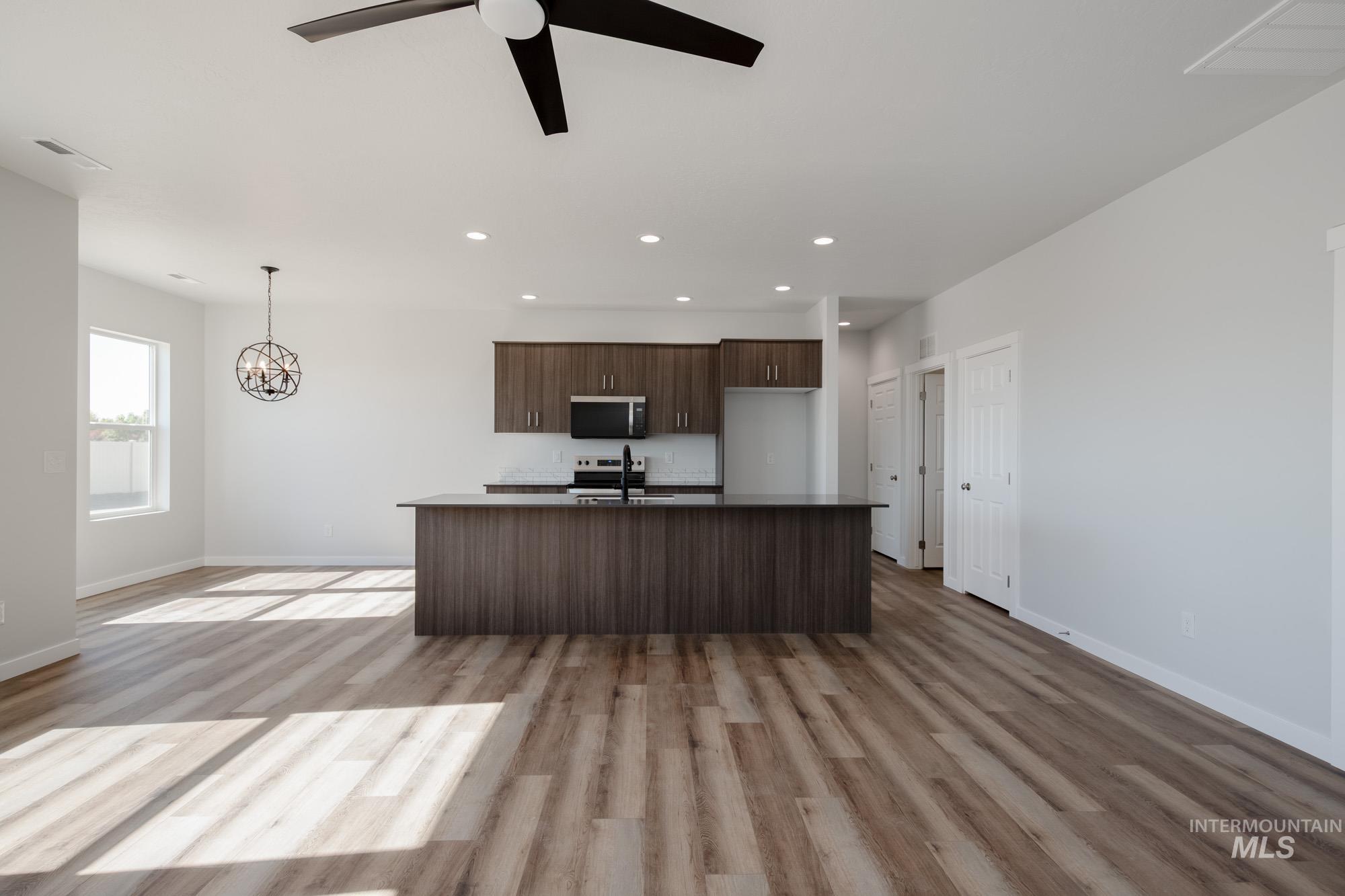 15375 Albatross Ave, Nampa, Idaho 83651, 4 Bedrooms, 2 Bathrooms, Residential For Sale, Price $428,990,MLS 98994574