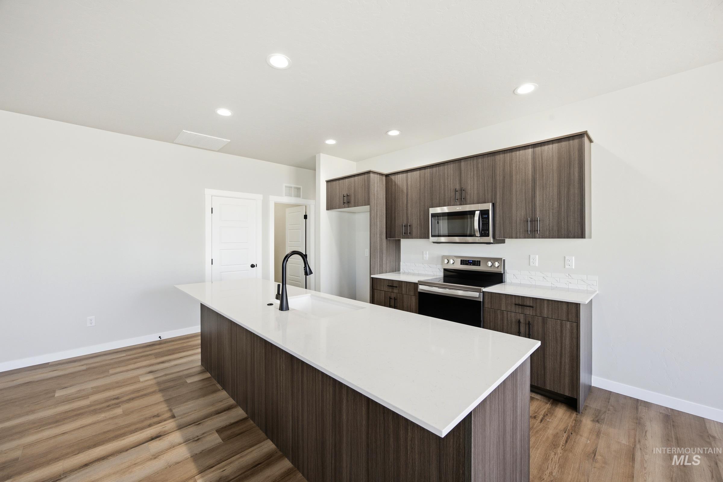 15375 Albatross Ave, Nampa, Idaho 83651, 4 Bedrooms, 2 Bathrooms, Residential For Sale, Price $428,990,MLS 98994574